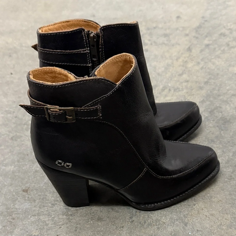 Bed Stu chic black